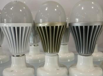 供应led灯具配附件 led球泡灯铝壳 led球泡套件高清图片